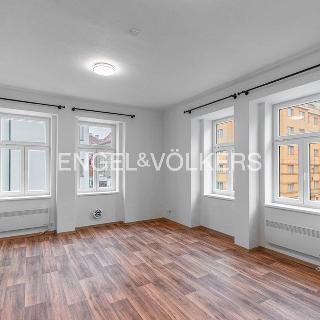 Pronájem bytu 2+kk 47 m² Praha