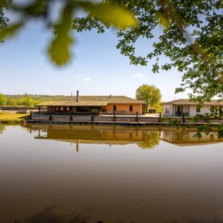 Prodej Ostatních komerčních prostor 500 m² Hrdějovice