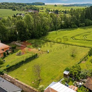 Prodej stavební parcely 660 m² Bystřice, 