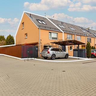 Pronájem rodinného domu 170 m² Nupaky