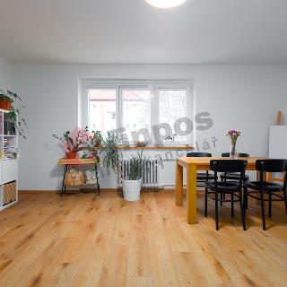 Pronájem bytu 3+1 76 m² Praha, Zelená