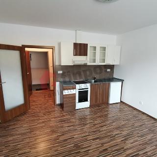 Pronájem bytu 1+kk a garsoniéry 27 m² Vlašim, Komenského