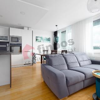 Prodej bytu 3+1 84 m² Praha, Na sádce