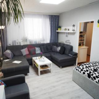 Prodej bytu 3+1 69 m² Praha Kobylisy, Třeboradická