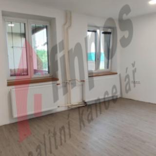Pronájem bytu 1+kk a garsoniéry 25 m² Vlašim, Žižkovo nám.