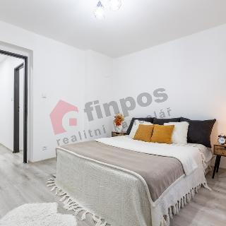 Prodej bytu 3+1 60 m² Králova Lhota, 