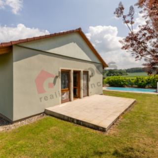 Pronájem rodinného domu 108 m² Postřižín