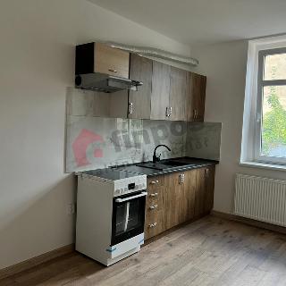 Pronájem bytu 1+kk a garsoniéry 39 m² Benešov, Na Chmelnici