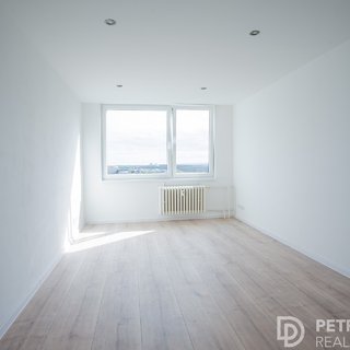 Pronájem bytu 2+kk 45 m² Praha, Modrá