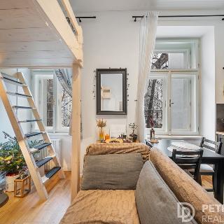 Prodej bytu 1+kk a garsoniéry 17 m² Praha, Španělská