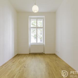 Pronájem bytu 1+1 30 m² Praha, Trojická