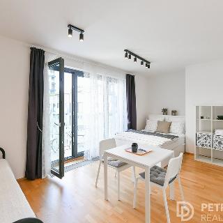 Prodej bytu 1+kk a garsoniéry 41 m² Praha, Olšanská