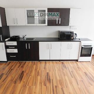 Pronájem bytu 2+1 76 m² Plzeň, Lukavická