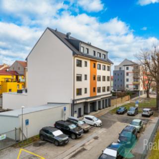 Pronájem bytu 2+kk 58 m² České Budějovice