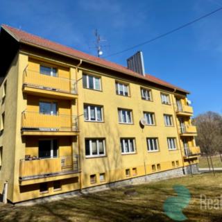 Prodej bytu 3+1 64 m² Těšovice