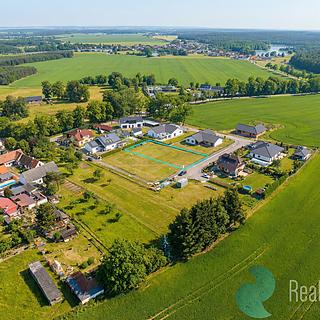 Prodej stavební parcely 955 m&sup2; Lipí