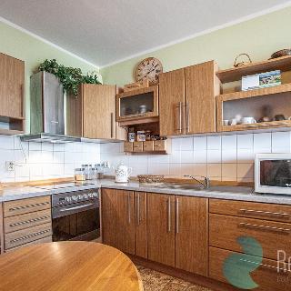 Prodej bytu 2+kk 72 m² Odolena Voda, Nad Štolami