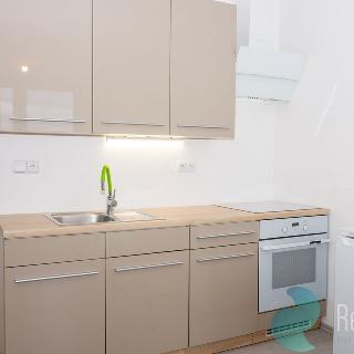 Pronájem bytu 1+kk a garsoniéry 23 m² Praha, Kyselova