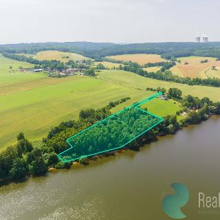 Prodej stavební parcely 9 993 m² Hluboká nad Vltavou