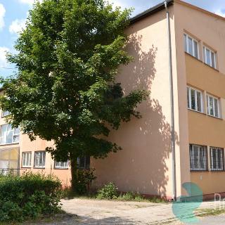 Prodej činžovního domu 844 m² Strašice, 