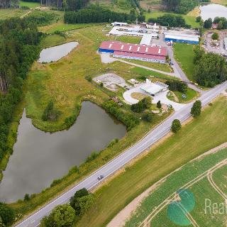 Prodej výrobního objektu 4 500 m² Hladov, 