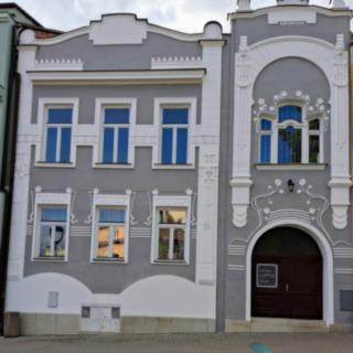 Pronájem bytu 3+kk 78 m² Trhové Sviny, Žižkovo náměstí