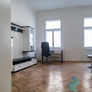 Pronájem bytu 2+kk 58 m² Praha, Londýnská