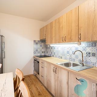 Prodej Ostatních komerčních prostor 61 m&sup2; Lipno nad Vltavou