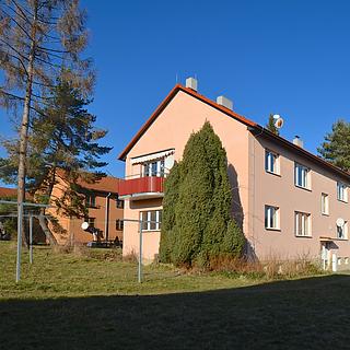 Pronájem bytu 3+1 71 m&sup2; Jince