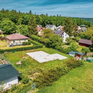 Prodej stavební parcely 878 m² Mníšek pod Brdy, Na Madlenkách