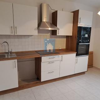 Pronájem bytu 3+1 74 m² Plzeň, Jesenická