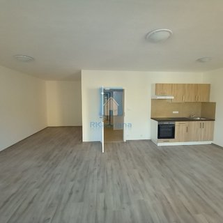 Pronájem bytu 2+kk 83 m² Plzeň, Rejskova