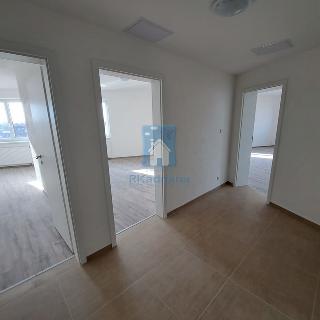 Pronájem bytu 2+kk 78 m² Plzeň, Železniční