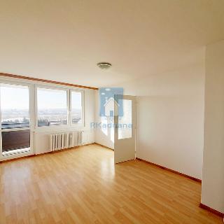 Pronájem bytu 3+1 80 m² Praha, U bazénu