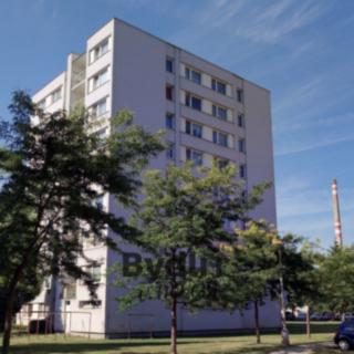 Prodej bytu 3+1 65 m² Strakonice II, Stavbařů