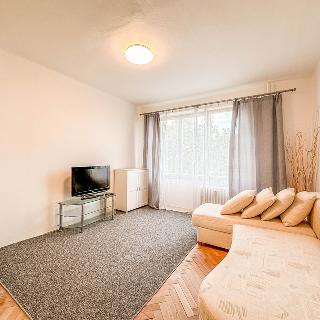 Prodej bytu 3+1 65 m² Praha, Poděbradská