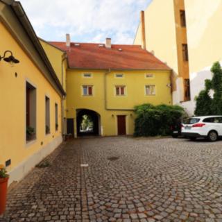 Pronájem bytu 2+1 58 m² Roudnice nad Labem, Karlovo náměstí