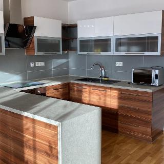 Pronájem bytu 3+kk 69 m² Velké Meziříčí, Školní