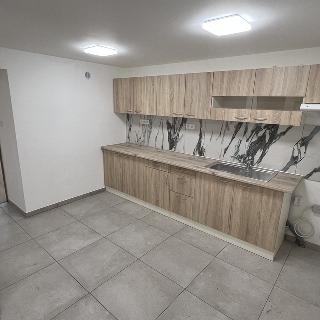 Pronájem bytu 2+1 49 m² Hranice, Hřbitovní