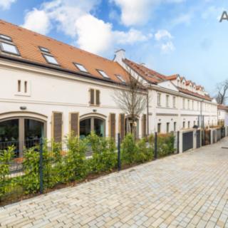Prodej rodinného domu 213 m² Praha