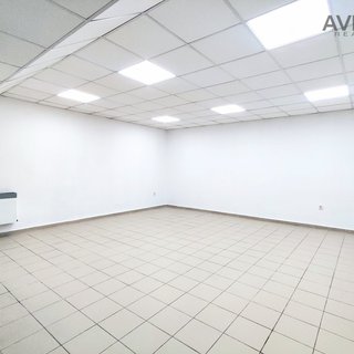 Pronájem obchodu 38 m² Benešov, Vnoučkova