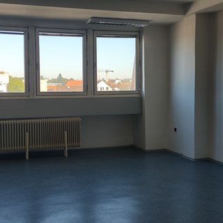 Pronájem obchodu 43 m² Benešov, Žižkova