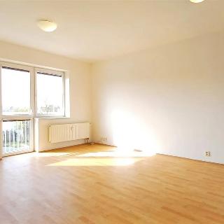 Pronájem bytu 1+kk a garsoniéry 33 m² Vyškov, Hybešova