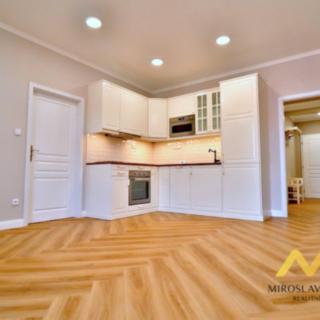 Pronájem bytu 2+kk 54 m² Hradec Králové