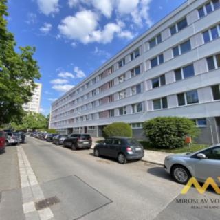 Prodej bytu 3+1 68 m² Hradec Králové