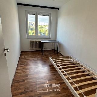 Pronájem pokoje 12 m² Brno, U hřiště