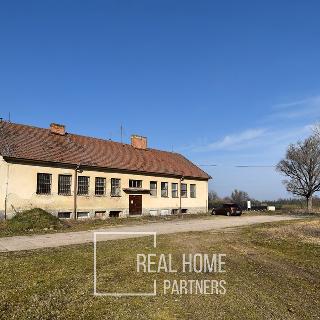 Prodej zemědělského objektu 2 760 m² Velký Karlov, 