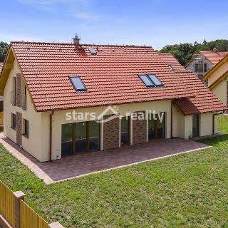 Prodej rodinného domu 179 m² Veltrusy, Akátová