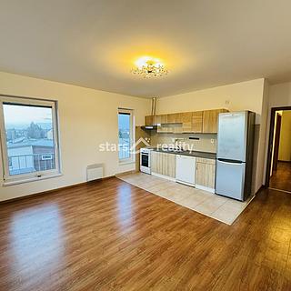 Pronájem bytu 2+kk 46 m&sup2; Bašť