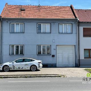 Pronájem rodinného domu 180 m² Staré Město, Velkomoravská